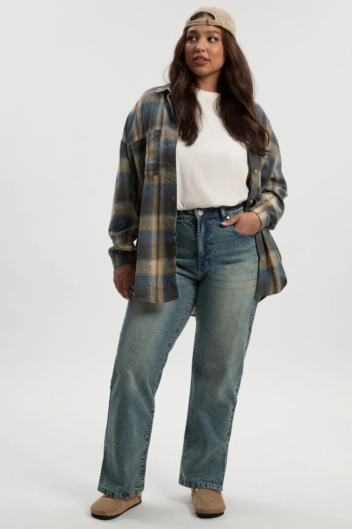 Plus Basics Jeans Droits à Ourlet Fendu