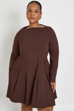 Plus Bengaline robe patineuse à manches longues plissée
