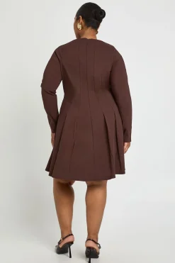 Plus Bengaline robe patineuse à manches longues plissée