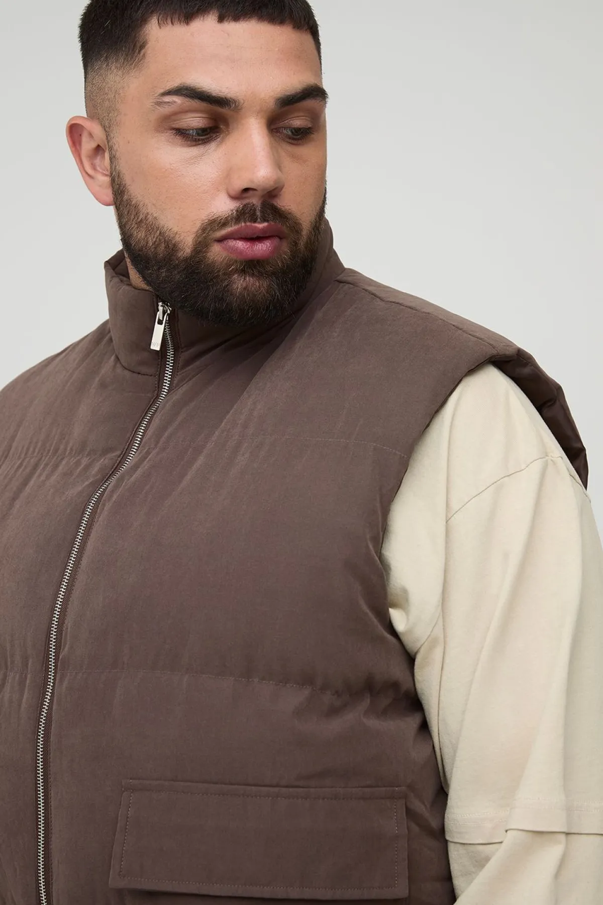 boohooMAN Plus Boxy Gilet à col entonnoir en synthétique suédé, couleur<Homme Vestes & Manteaux Grande Taille|Tout Afficher