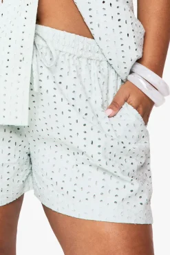 Plus Broderie Flippy Short