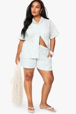 Plus Broderie Flippy Short
