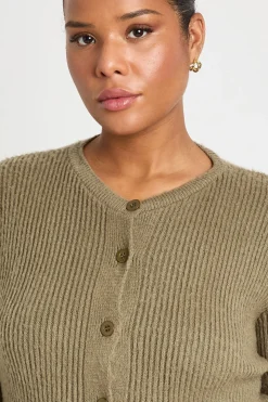 Plus cardigan doux boutonné cintré