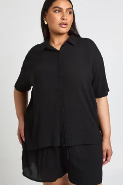 boohoo PLUS CHEMISE À MANCHES COURTES LÉGÈRE ET SHORT COORDONNÉ<Femme Ensembles