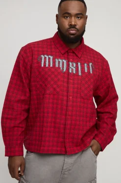 Plus, chemise à manches longues surdimensionnée de style boxy, micro-carreaux MMXIII, avec appliqué et double poche