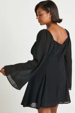 boohoo Plus Chiffon Godet Patineuse<Femme Robes Patineuses|Robes À Manches Longues