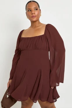 boohoo Plus Chiffon Godet Skater<Femme Robes Patineuses|Robes À Manches Longues