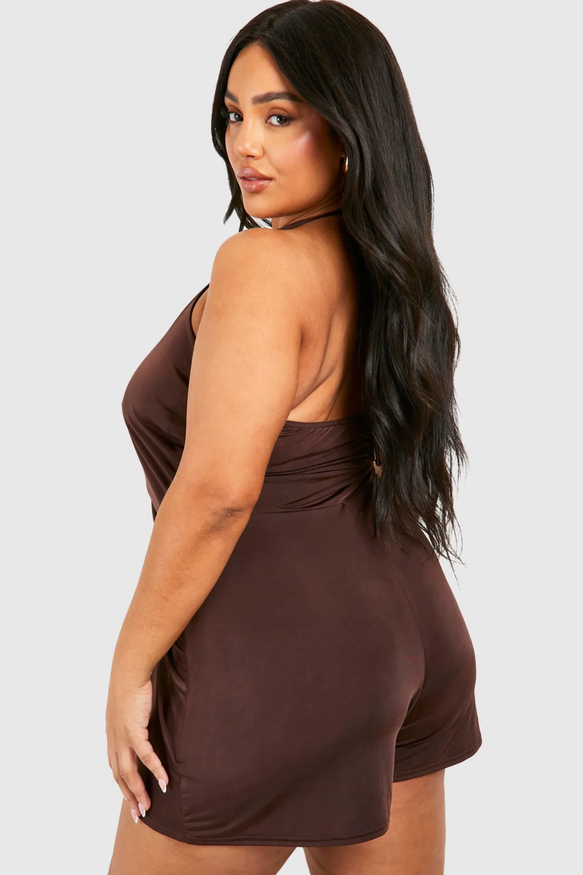 Plus Combinaison Courte Grande Taille en Tissu Slinky avec Détail Nœud et Bretelles