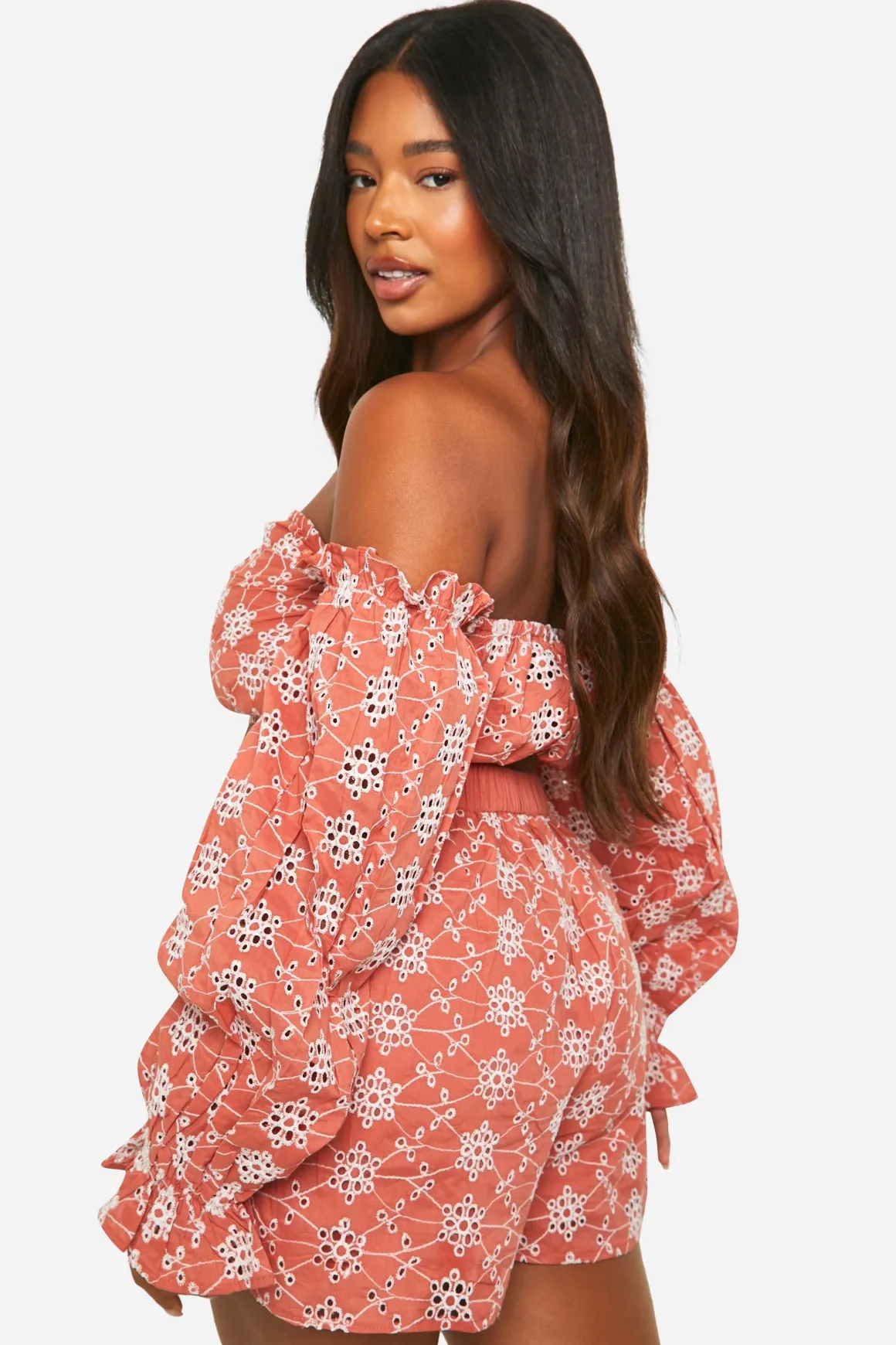 Plus Crop Top en Broderie à Épaules Dénudées