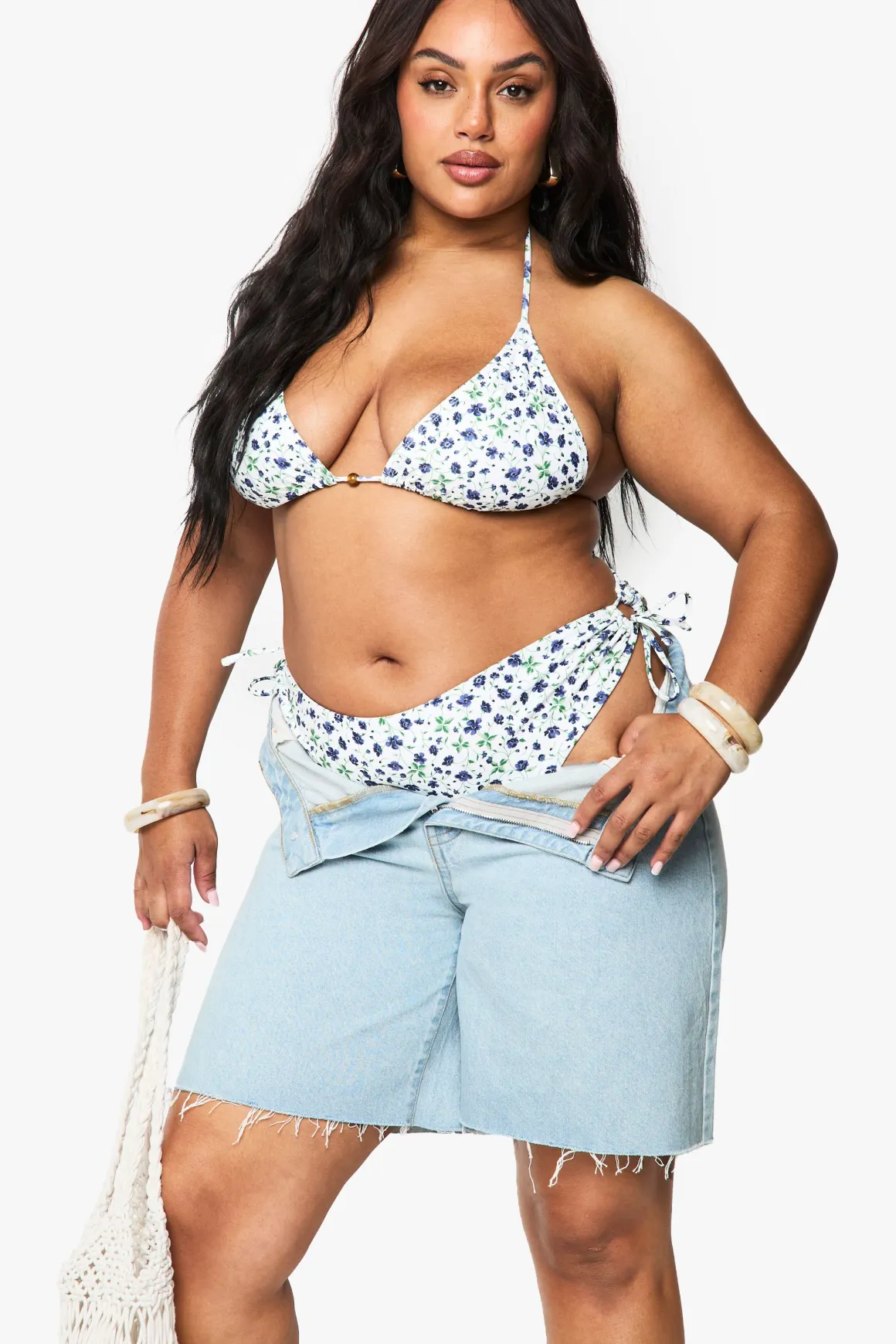 Plus Ditsy Floral perlée Bikini Brief asymétrique à nouer sur le côté – Taille Plus