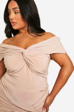boohoo Plus Double Slinky Twist Front Top pour grandes tailles à épaules dénudées avec détail twist à l'avant<Femme Tops