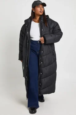 boohoo Plus doudoune maxi à capuche avec détails matelassés<Femme Doudounes|Vestes & Manteaux