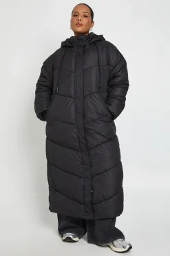 Plus doudoune maxi à capuche avec détail matelassé
