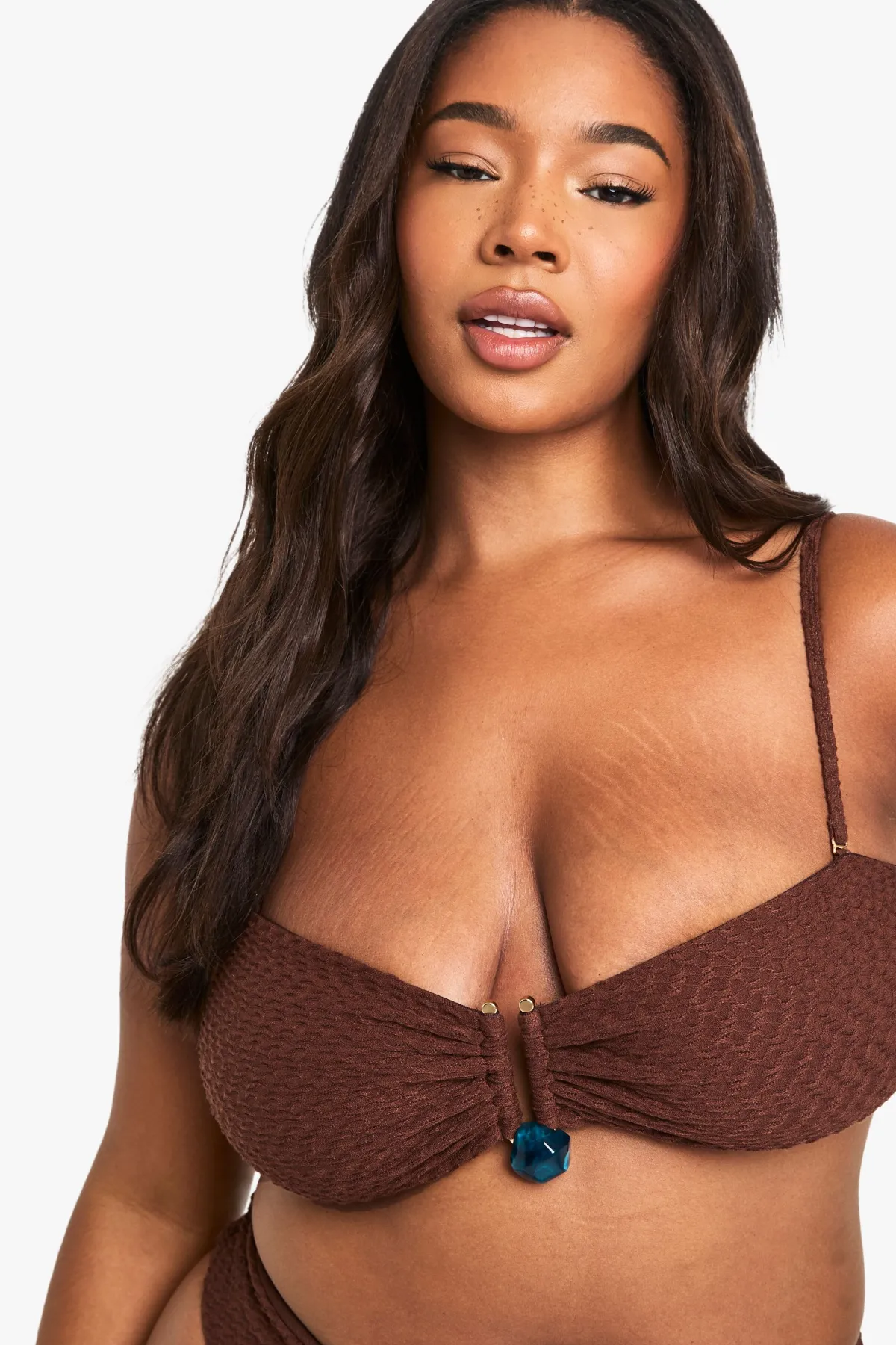 boohoo Plus Haut Bandeau Grande Taille en Tissu Froissé avec Ornement en Gemmes<Femme Looks Chocolat|Tenues De Plage
