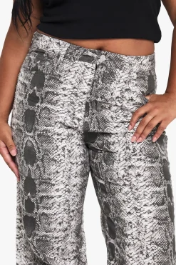 boohoo plus jean à jambes larges imprimé synthétique<Femme Denim|Jeans