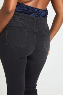 Plus jean skinny à taille haute rehaussant les fesses