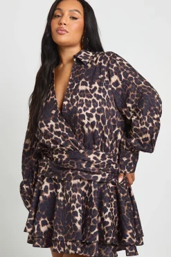 boohoo Plus Léopard à volants mini-jupe chemise robe<Femme Robes À Manches Longues|Robes