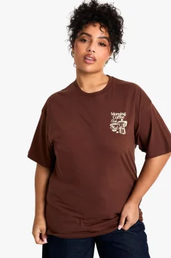 boohoo PLUS MORNING COFFEE T-SHIRT SURDIMENSIONNÉ<Femme Looks Chocolat|Tops