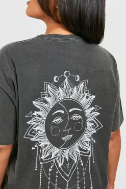 Plus Oversized Overdye Celestial Back Print T-shirt