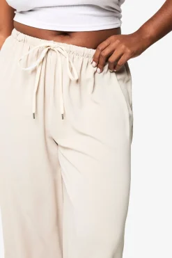 boohoo PLUS PANTALON AMPLE À JAMBES LARGES AVEC CORDON DE SERRAGE<Femme Pantalons