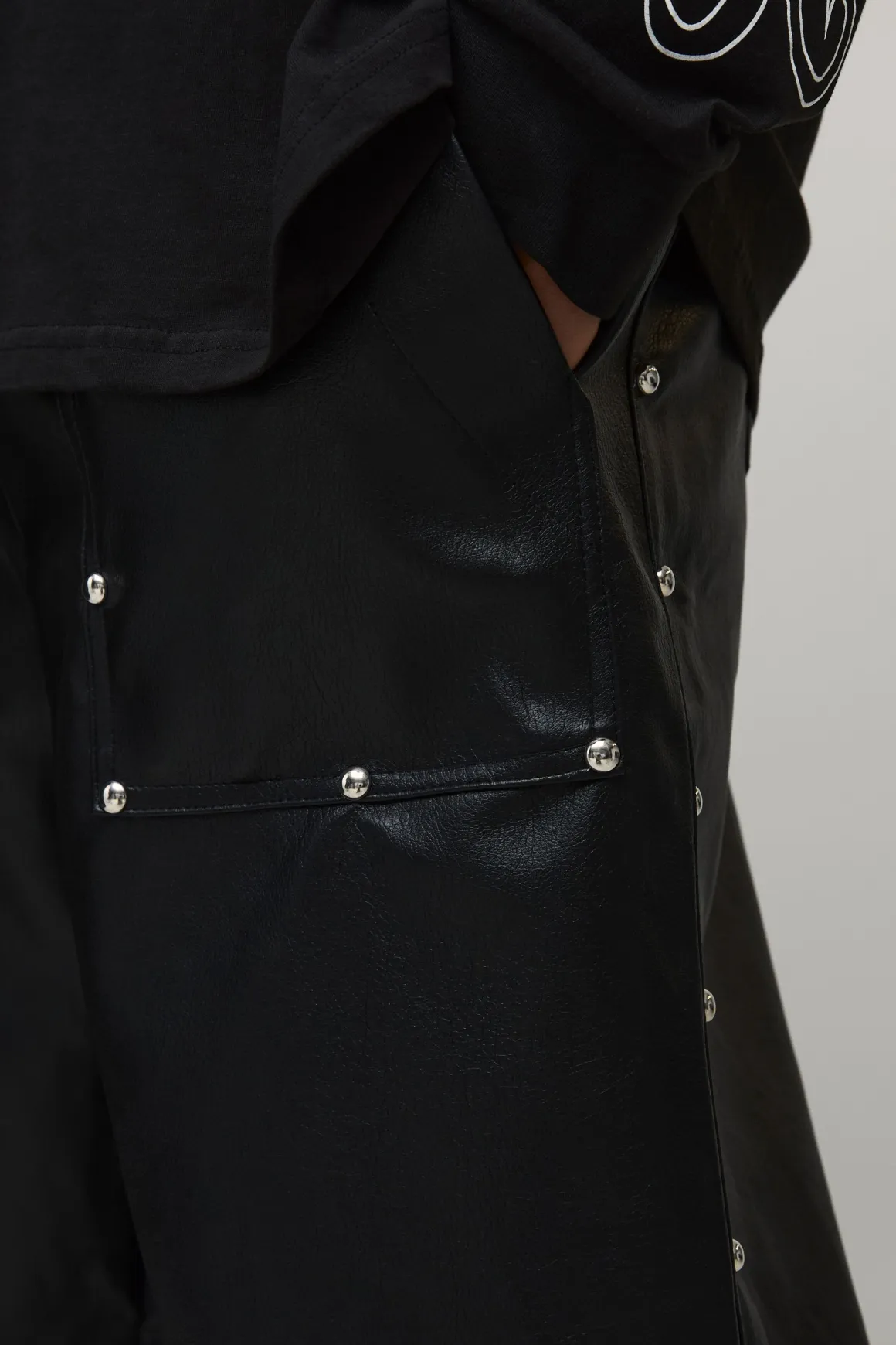 Plus Pantalon de charpentier décontracté à cordon, allure cuir cloutée