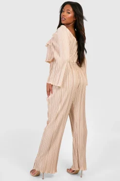 boohoo Plus Plissé Détail à Volants Combinaison à Jambes Larges<Femme Combinaisons Et Combishorts