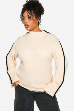 boohoo Plus Pull Surdimensionné en Tricot avec Détail de Laçage au Col Rond<Femme Pulls Oversize|Pulls Et Gilets