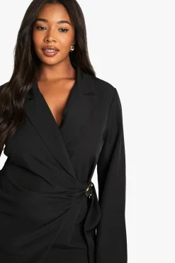 boohoo Plus Robe Blazer Cintrée avec Ceinture Nouée et Détail Boucle<Femme Tailleurs|Robes À Manches Longues