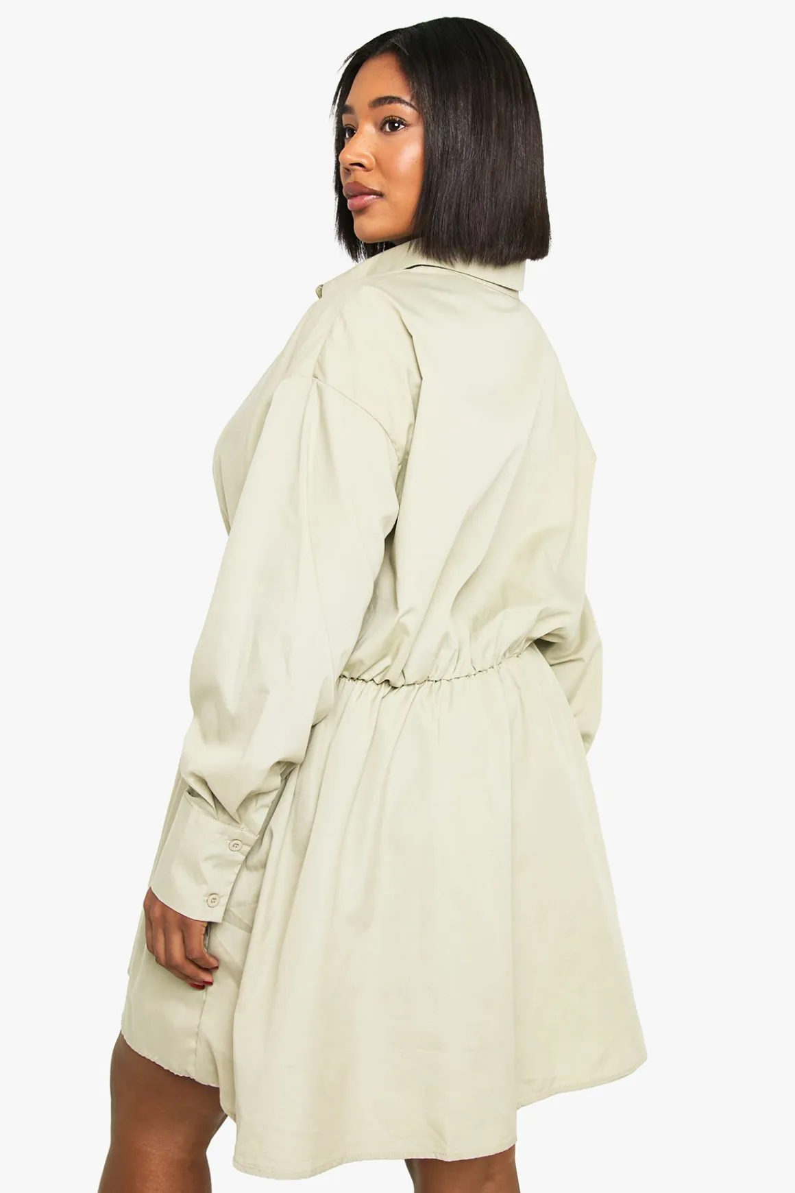 Plus robe chemise patineuse avec détail à la taille froncée