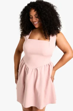 plus robe courte évasée sans manches à encolure carrée