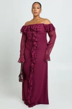 boohoo Plus robe maxi Bardot en chiffon à volants<Femme Robes À Manches Longues|Robes