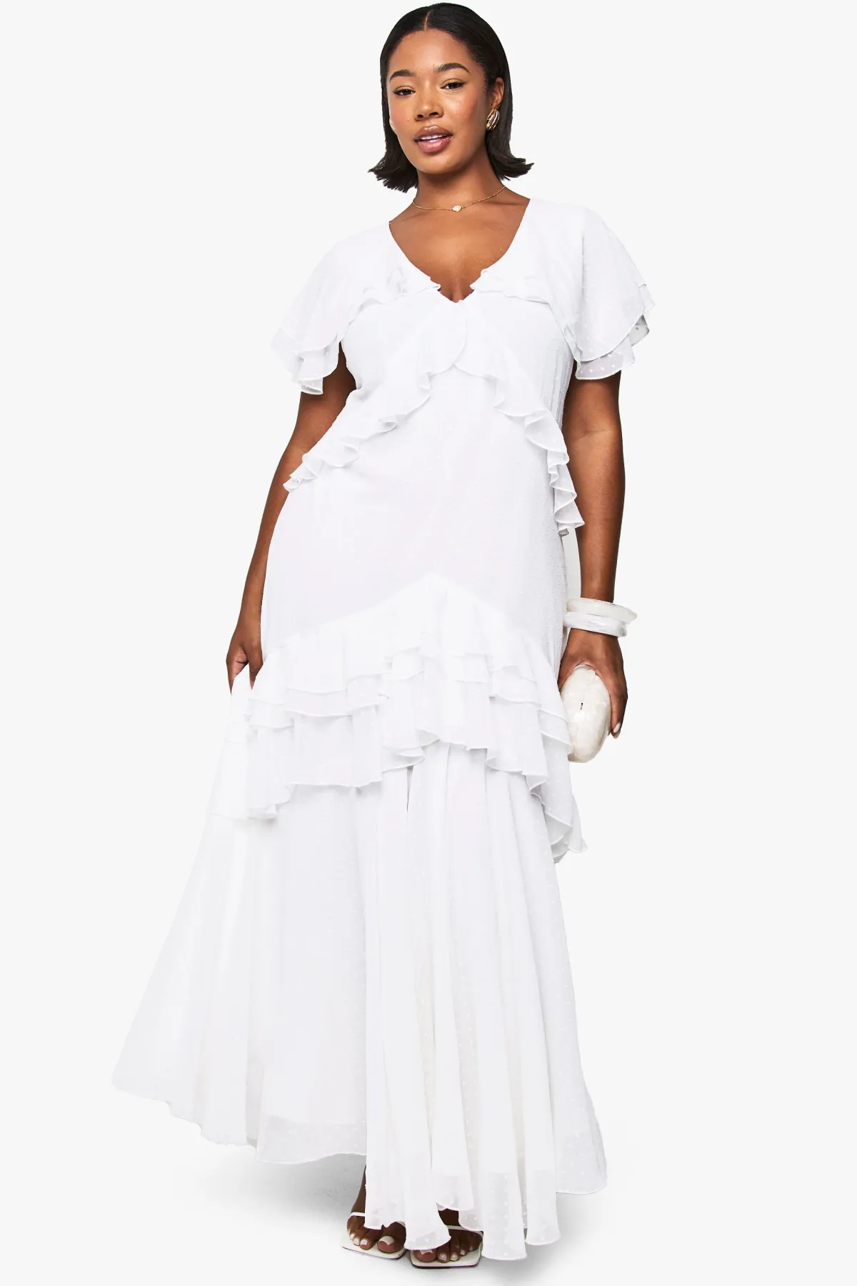 boohoo Plus robe maxi grande taille Dobby en chiffon avec détails à volants<Femme Toutes Les Robes|Robes Longues