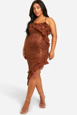 boohoo Plus Robe Midaxi Asymétrique en Dentelle à Volants<Femme Looks Chocolat|Satin Et Dentelle