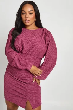 Plus Robe Mini à Manches Longues Froncée avec une Texture Froissée