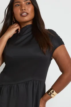 Plus robe patineuse à ceinture asymétrique