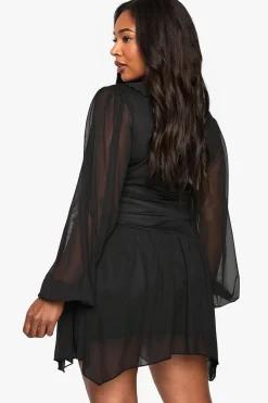 plus robe patineuse en résille à volants