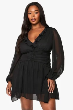 plus robe patineuse en résille à volants