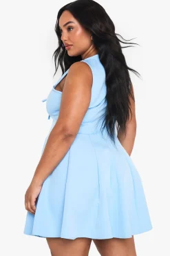 PLUS ROBE PATINEUSE SANS MANCHES AVEC DÉTAIL NOEUD