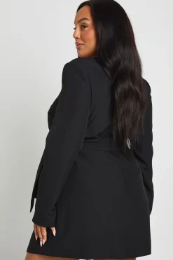 Plus robe portefeuille ajustée à nouer sur le côté