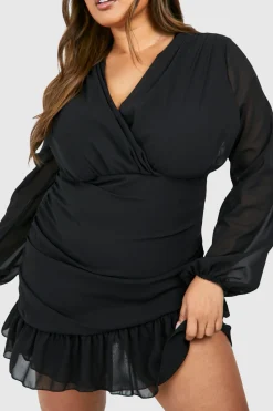 boohoo Plus Robe Portefeuille en Chiffon à Volants<Femme Robes De Soirée|Toutes Les Robes