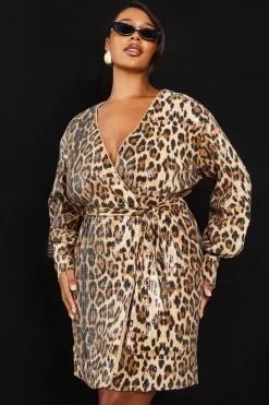 Plus Robe Portefeuille à Sequins