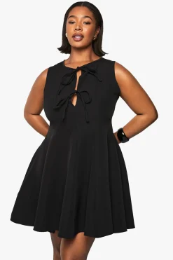 PLUS ROBE SKATER SANS MANCHES AVEC DÉTAIL NOEUD
