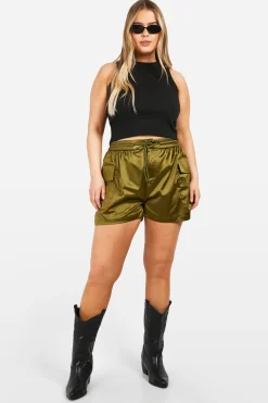 Plus Satin Cargo Utility Shorts pour tailles plus