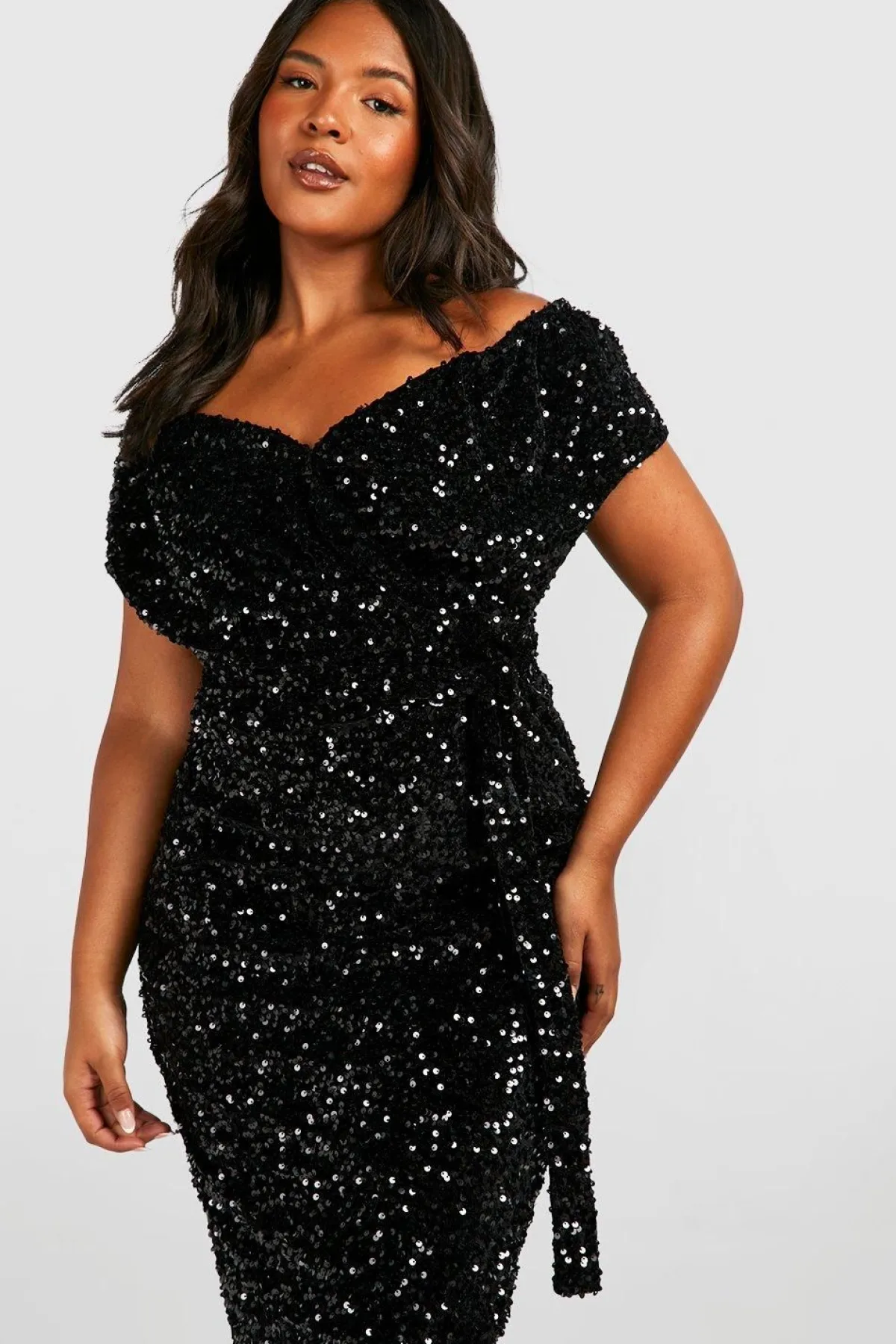 boohoo Plus Sequin Robe Midi Enveloppante à Sequins et Épaules Débardées<Femme Robes Mi-Longues|Robes Moulantes