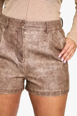 Plus Shorts en synthétique lavé à plis pour grande taille