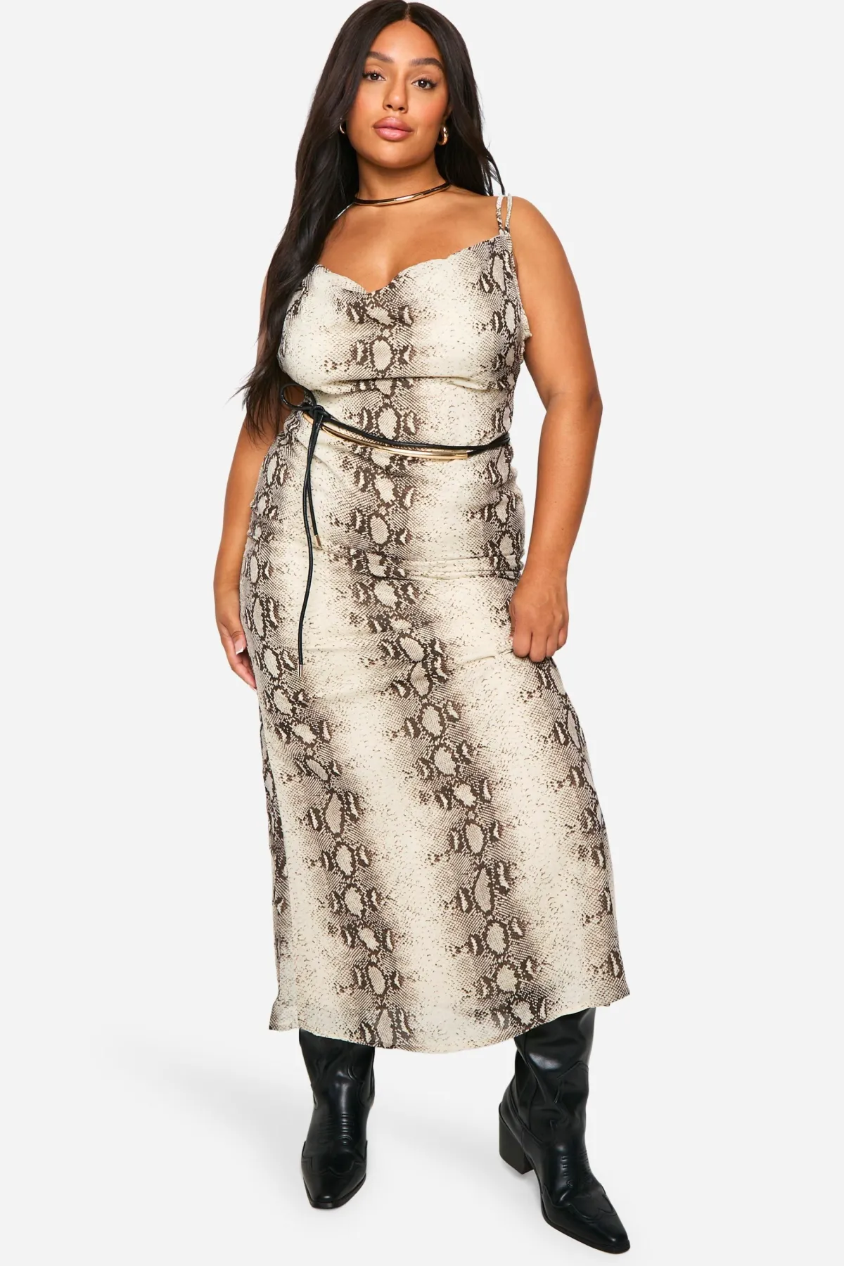 boohoo Plus Robe Maxi Cowl en Chiffon<Femme Robes|Robes De Soirée