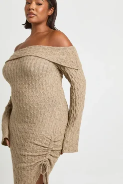 Plus Soft Cable Robe Maxi Bardot à l'Ourlet Asymétrique