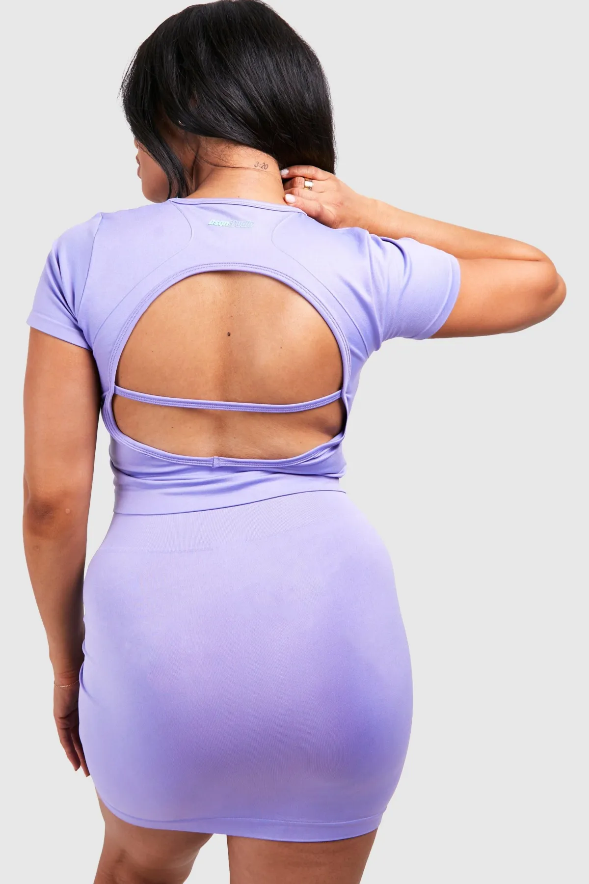 boohoo Plus Supersoft Premium Top Sans Couture avec Détail de Couture et Dos Ouvert<Femme Vêtements De Sport|Tops