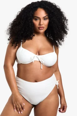boohoo Plus Swimwear Essentials Haut de Bikini à Armatures<Femme Maillots De Bain|Tenues De Plage