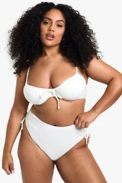 boohoo Plus Swimwear Essentials Haut de Bikini à Armatures<Femme Maillots De Bain|Tenues De Plage